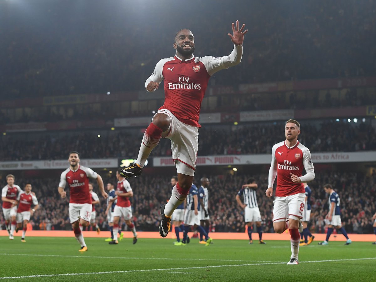 AFCBlogArsenal's tweet image. Great performance from #AFC tonight as Lacazette bags a brace... Another clean sheet as Arsenal go 7th in the league #COYG
