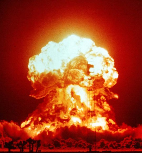 ask_bts_stuff's tweet photo. MIC DROP IS DESTROYING EVERYTHING https://t.co/S44VjRG12R