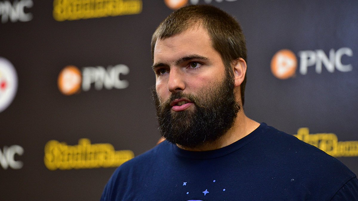 steelers's tweet image. Alejandro Villanueva addressed the media on Monday afternoon.

WATCH: stele.rs/JoYtkT