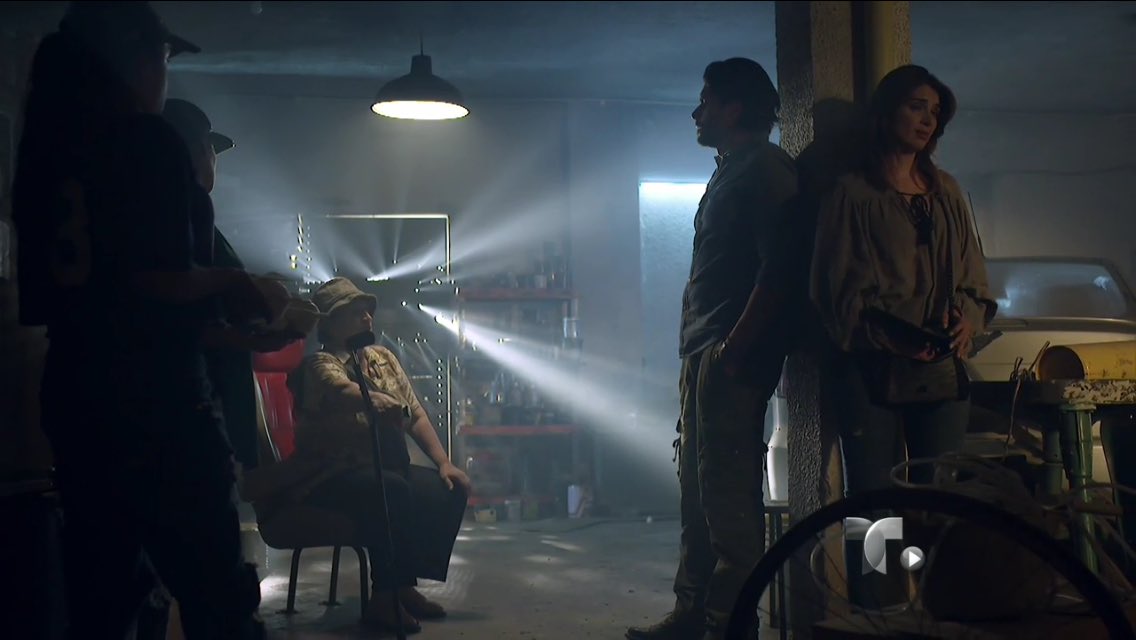 PuroAmorJPLL's tweet photo. Review Cap 35 #Daniel llama mama a su madre y está niega ser llamada así ahora ella es #LaCasica #SinSenosSiHayParaiso https://t.co/wctiw1gh4g