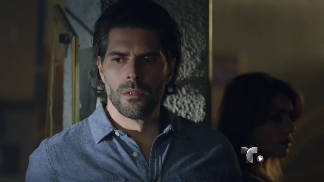PuroAmorJPLL's tweet photo. #LaCasica está enojada con su hijo #Daniel por haberla dejado en el asilo, por no pagar e irse. #SinSenosSiHayParaiso Review Cap 35 https://t.co/u5xXO6v4Xx