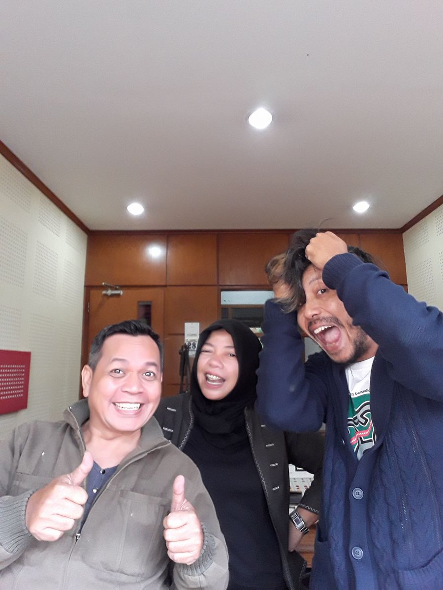 Bandarjakarta barengan Triopekojan ampe jam 09.00 <a href="/939mersifm/">Radio Mersi 939FM</a>