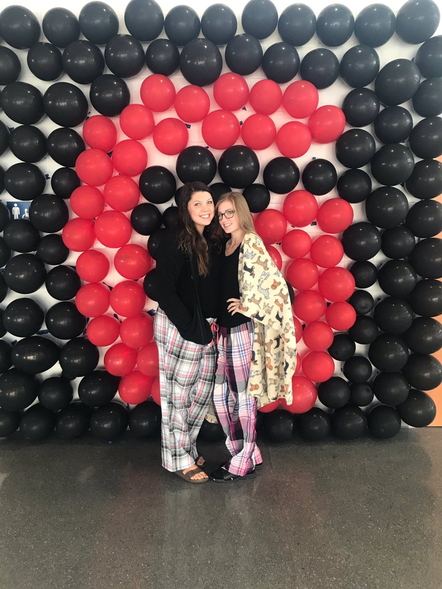 ghs_studentco's tweet photo. Hoco Day 1 - Pajama #gogreek4hocoweek17 https://t.co/ZO11PpHvXa