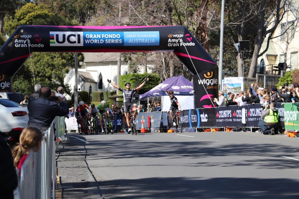 cyclevision_au's tweet photo. Had a great time at Amy's Gran Fondo! Read about it in our blog https://t.co/AUpnh1BmVg #AGF17 #cyclevision #cyclesafety https://t.co/lGAbKK0VNg