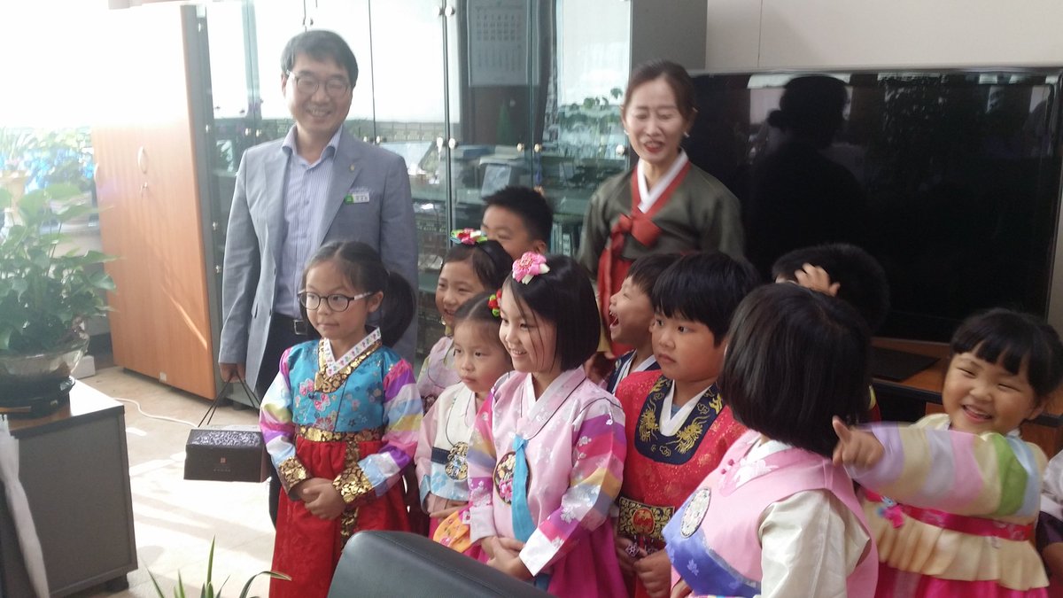 라설 tweet media