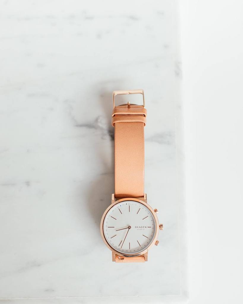 theprettyblog's tweet photo. @watchrepublic_ is giving away this gorgeous smartwatch from @skagendenmark. Stay connected in style, snap a selfi… https://t.co/ZXNgoK03Xq https://t.co/GBvRAjOuaN