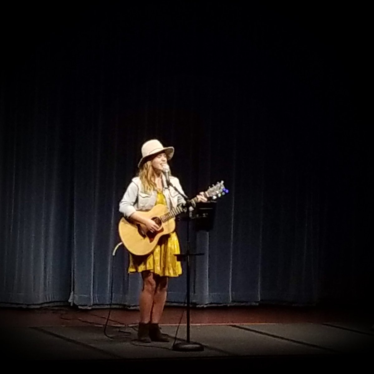 NormalTheater's tweet photo. Leah Marlene is playing Vaudeville Mondays. The pipes and guitar skills on this one are amazing! #VaudevilleMondays #NormalTheater https://t.co/Owj33lTkpT