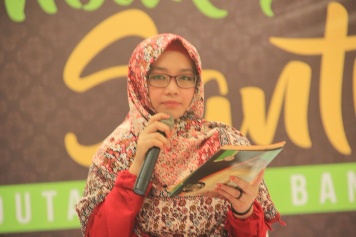 Mas_AwangN's tweet photo. Ngaji iku nomer siji, skill #KangMbakSantri #DutaSantriBWI jd warna trsndiri @a_azwarnas @pcnu_bwi @SanR @KisahSantri #PelajarKeren @pacpwj https://t.co/asojLsvScn