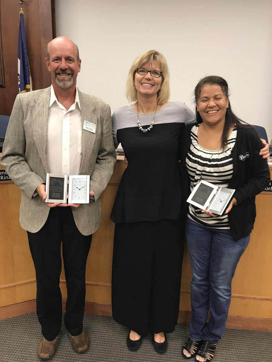 WaterlooSchools's tweet photo. Congrats to our newly-elected board members, Astor Williams &amp; Endya Johnson! They were sworn in at tonight's board meeting. https://t.co/HDca4kMnWH