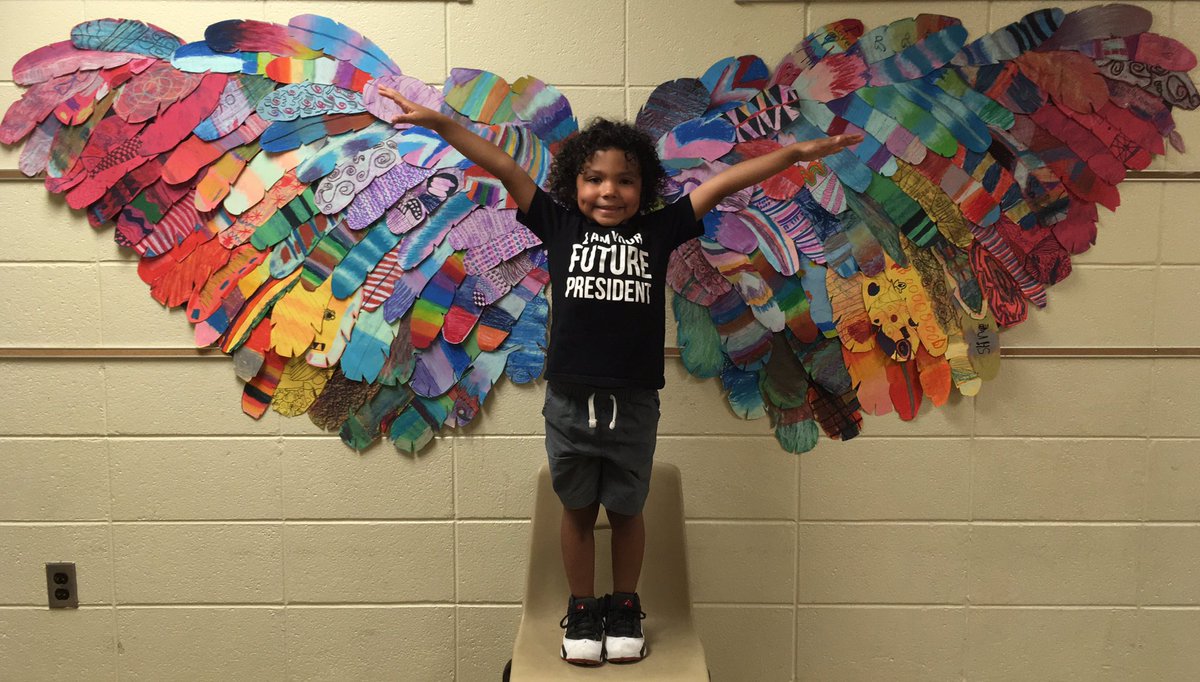 MsNahonsArtRoom's tweet photo. Our next president, ready to soar with his new set of wings! #JeffriesElementary #jeffriesrocks #wingproject #spsk-5art #SPS150 https://t.co/MyoqTytDd6
