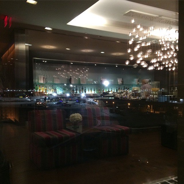 VJohns_art's tweet photo. Interior mixed with exterior. #reflections #lights #nightscape #lighting #lightingfeature #airport #waiting #relax https://t.co/4wN7Fo8B0e https://t.co/JSq4hW4H1S