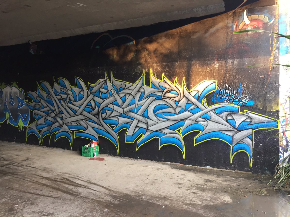 613MG's tweet photo. My https://t.co/rvdymHfAyR BBQ piece. 🍔 #graffiti https://t.co/BM07hkZuKp