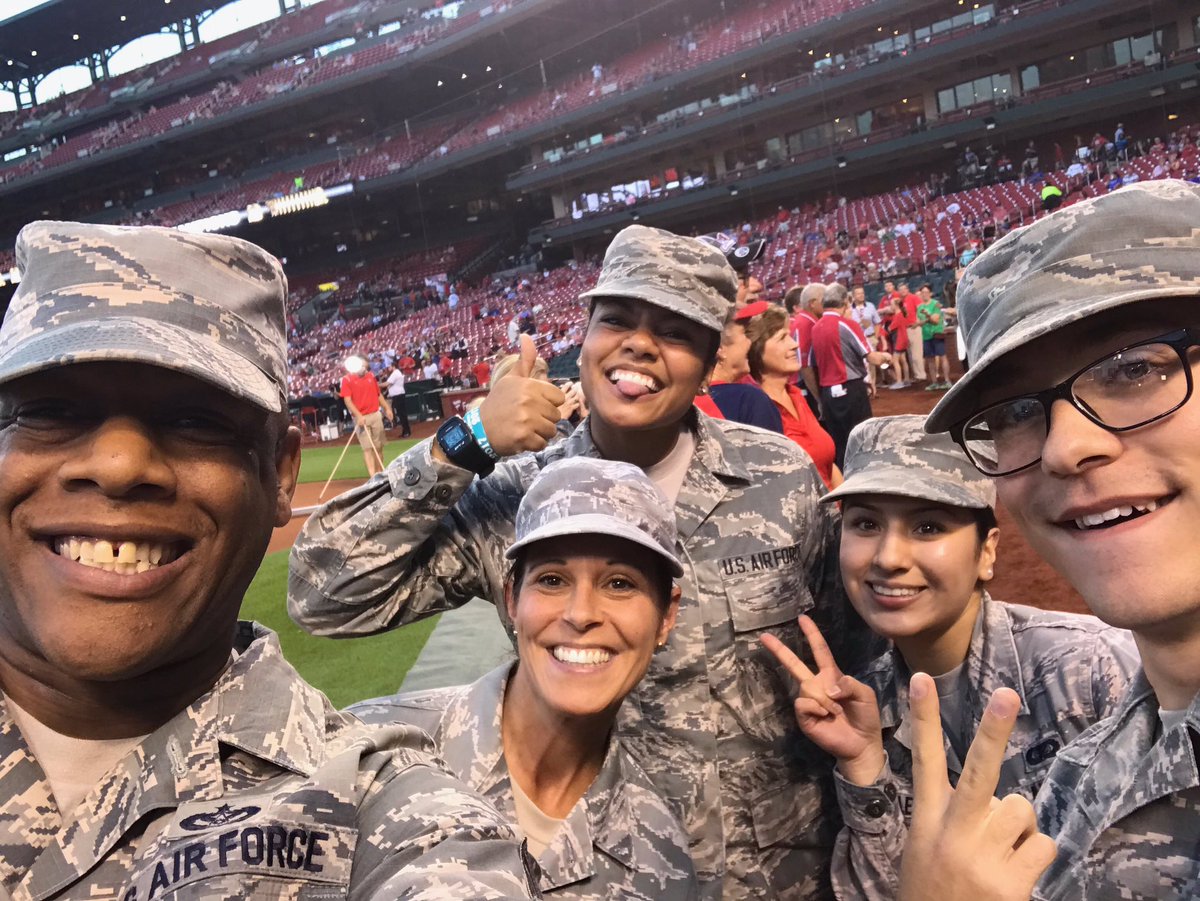 ScottAFB's tweet photo. Thank you @Cardinals for hosting us tonight! #AirForce70th #Scott100 https://t.co/9gTfNGcZsk