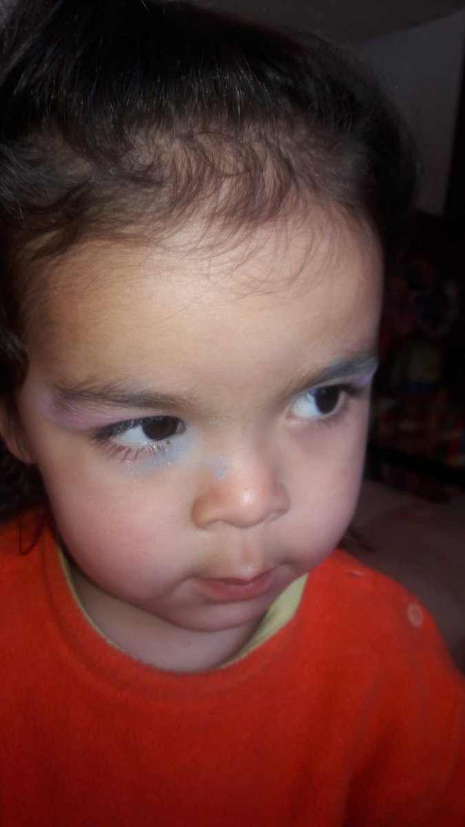 Cara de loca la pintarrajeda ***