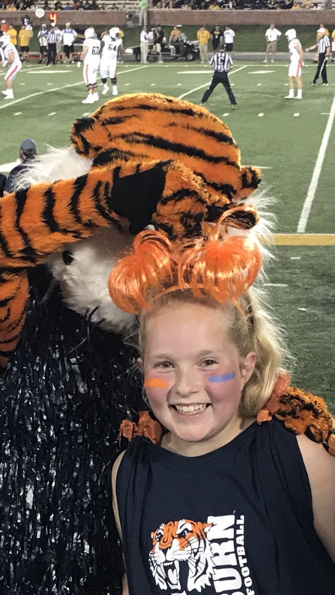 AUTiger75's tweet image. We had a BLAST in Columbia this weekend!! #wareagle #auburn #gusbus #tiger4life