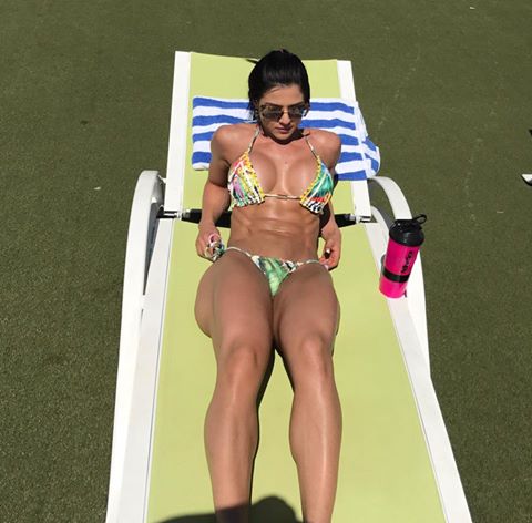 fitnessfemale10's tweet photo. ☀️👙
#EvaAndressa #atlheticanutrition #Xtea #musafitness #clubEva #abs #summer https://t.co/UesOWvOxOz