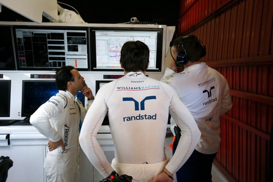 Randstad's tweet photo. 25 #F1inSchools students give their best today to join #EngineeringAcademy with @williamsf1, good luck everyone! https://t.co/mA3ReC7B0d https://t.co/DvEHAycopg