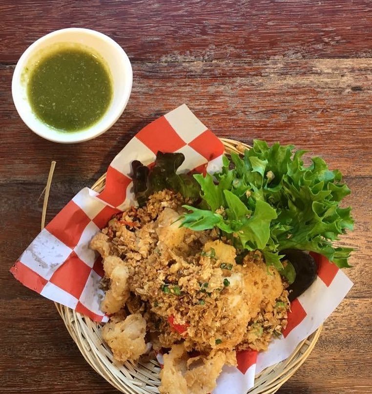 One of our super popular tapas!! 🐙Lemongrass spiced calamari with secret seafood sauce 😘👌🏼 .
.
#naughtynurismelbou… ift.tt/2wSZZ5n