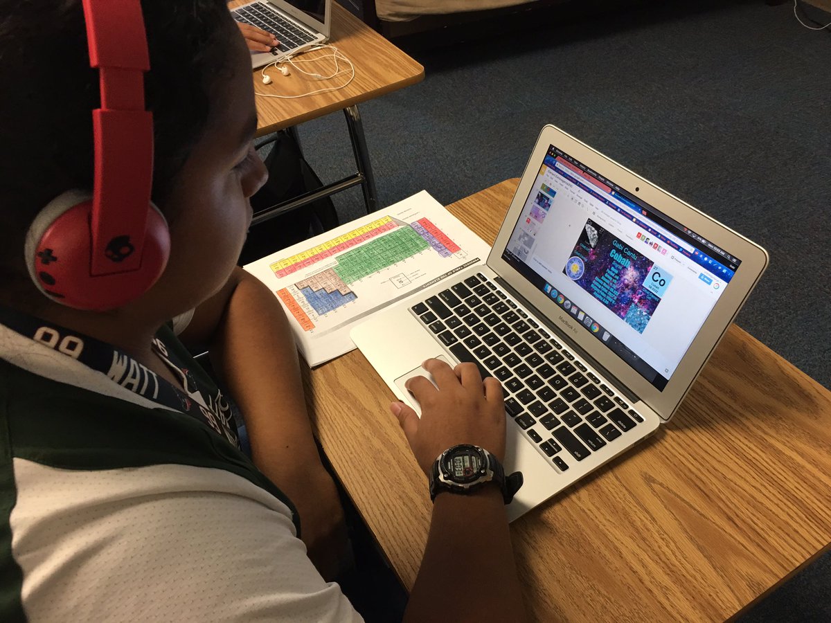 christi_corbin's tweet image. So proud of my students' collaborative element projects presented on Google slides! #corbinclass #MISDproud #Mpowered #fsmscubs