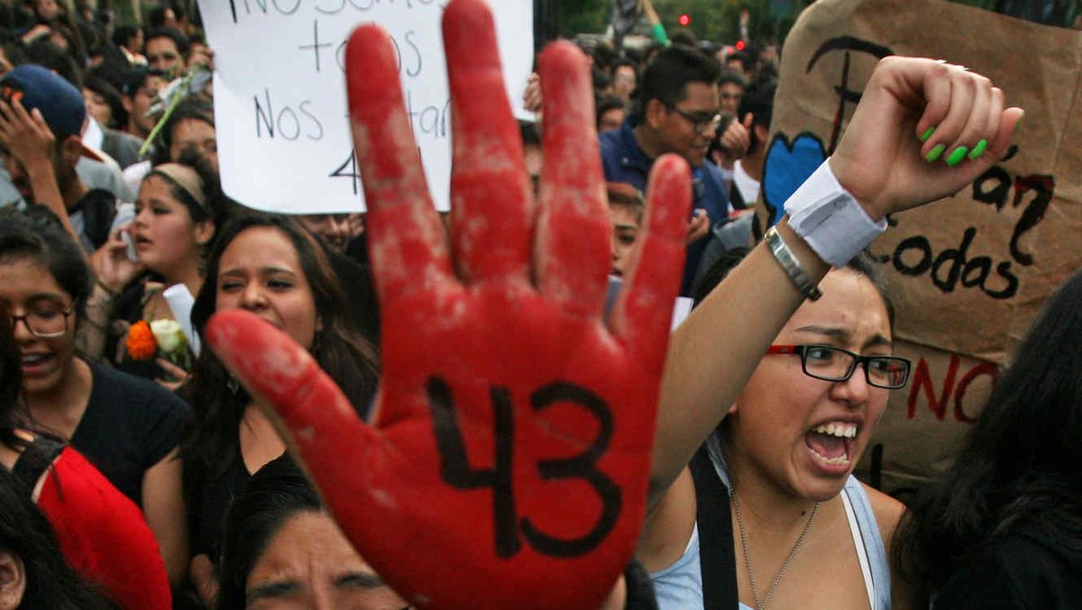 tvunam's tweet photo. A tres años de #Ayotzinapa
Especial, Voces de Guerrero. La montaña roja de @mariomandujano , martes 26 a las 22:00 h
Comenta Roberto Fiesco https://t.co/5rMnkCmmTl