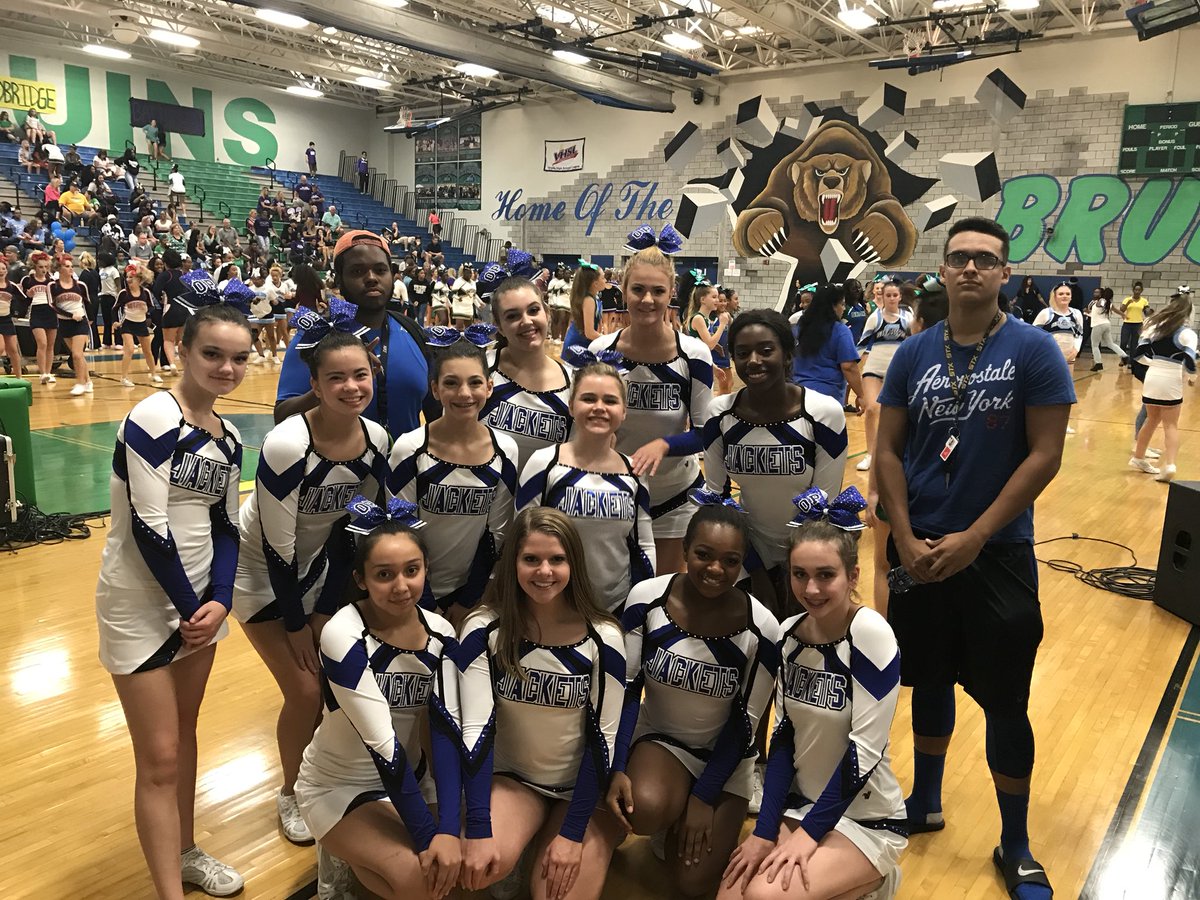ophsfootball's tweet photo. Fun night supporting our jackets at the PWC Cheer Competition! #OPJackets https://t.co/CguW4iFJnS