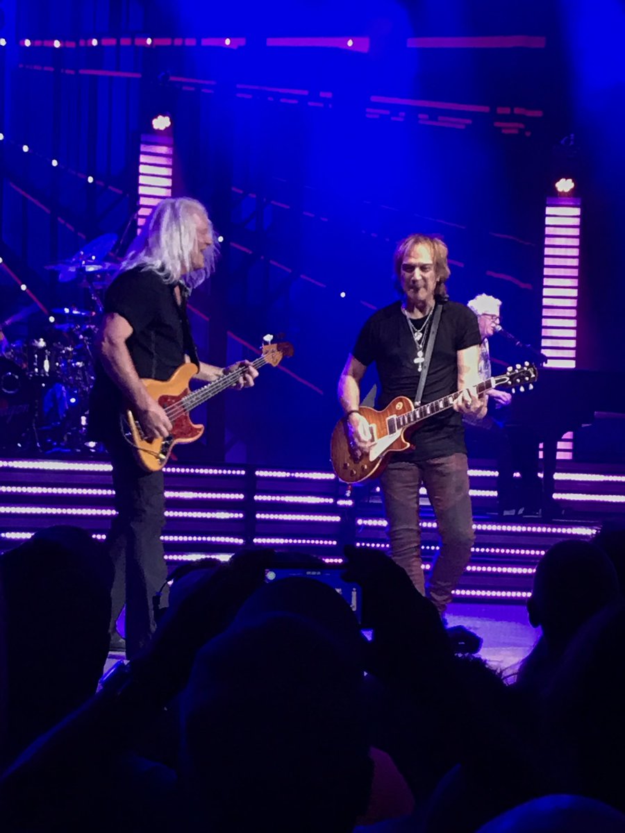 PerrinStephens's tweet image. #RollWithTheChanges REO