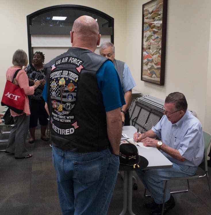 KannNCLibrary's tweet photo. What a privilege to have Joe Galloway at the #KannapolisLibrary! #PBSVietnamWar #weweresoldiers #kannapolisnc #cabarruscounty #author https://t.co/CiCk3yIgqv