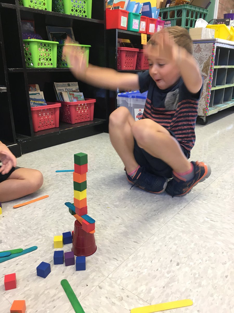 #1st grade Ss explore engineering through movement, lit, and building @vwinokur @TheBrudolph #guildlearns #Wesgrows