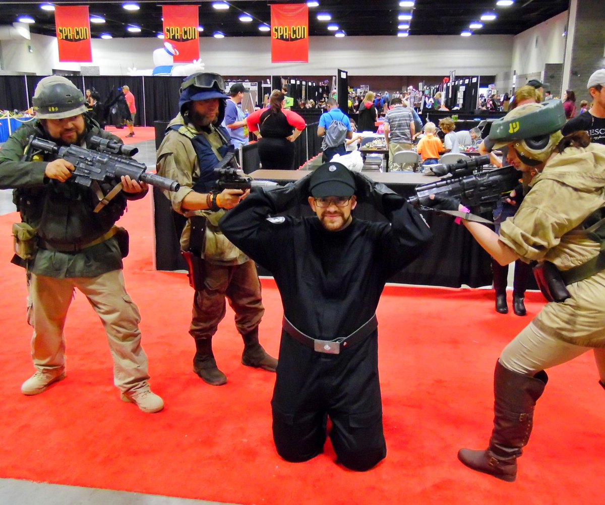 AR501st's tweet photo. When #scarifrebels capture your best officer, you just have to make that sacrifice. #IC17724
#501stpicoftheday
#spacon2017 
#Diamondgarrison https://t.co/m7wxZgAiWA