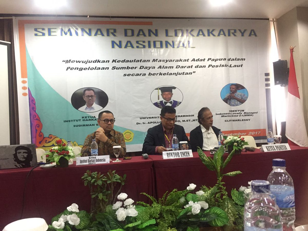 SSBanjarnegara1's tweet photo. " @sudirmansaid : Persatuan Adalah Buah dari Keadilan" mantap pak.
cc: @zarazettirazr @Reiza_Patters  @PKSWonogiri @rockygerung https://t.co/oPTGqU8y3s