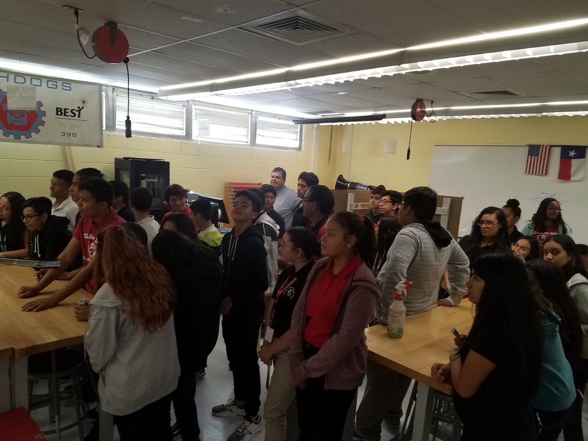 james_quintana1's tweet photo. Thank you 8th grade @SanchezWarriors for visiting @Socorro_HS for campus tours hope you choose #STEM as your endorsement #SHSengineering https://t.co/L1cWrCZGt2