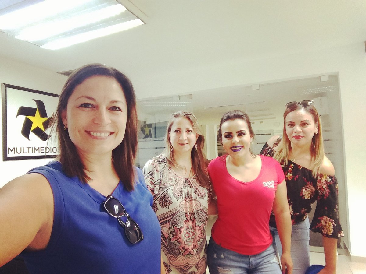 IreneVazoli's tweet photo. @Las2socias Salón en Chihuahua dónde nos ponen bonitas #QueMachin https://t.co/k0ykmZsiKf