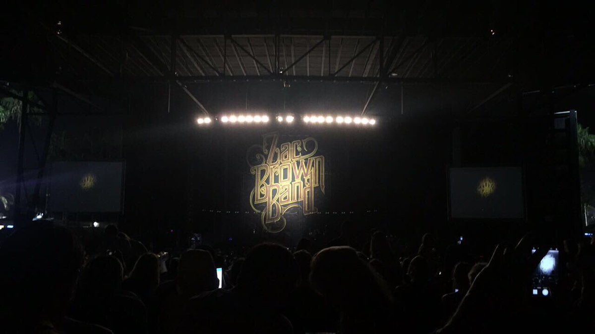 backstroker1883's tweet photo. Zac Brown 💕 https://t.co/ijjwVaVg8a
