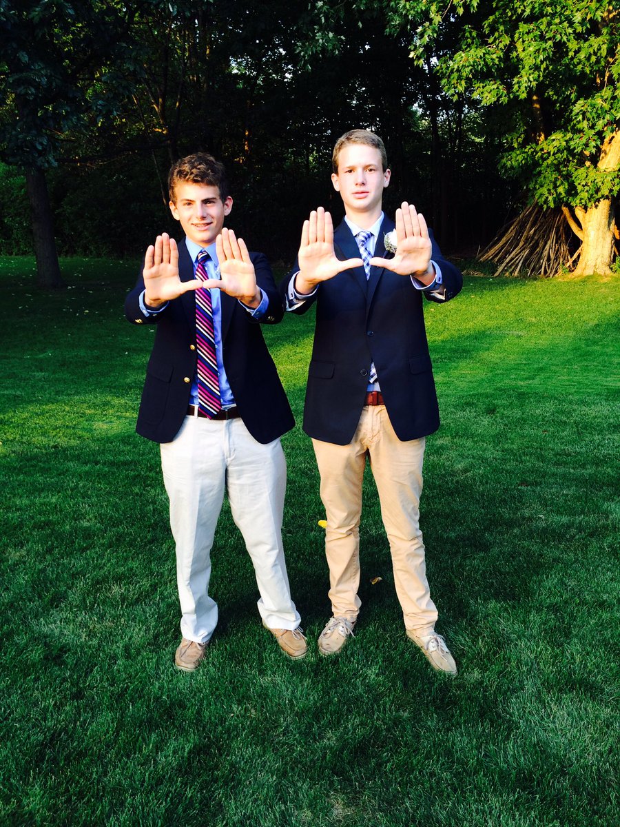 agotsky16's tweet photo. Happy birthday lodgerdodger!!!@dils_lodge 😍💦💜😫😍😬😳👌🏼 https://t.co/3dPswDx3gB