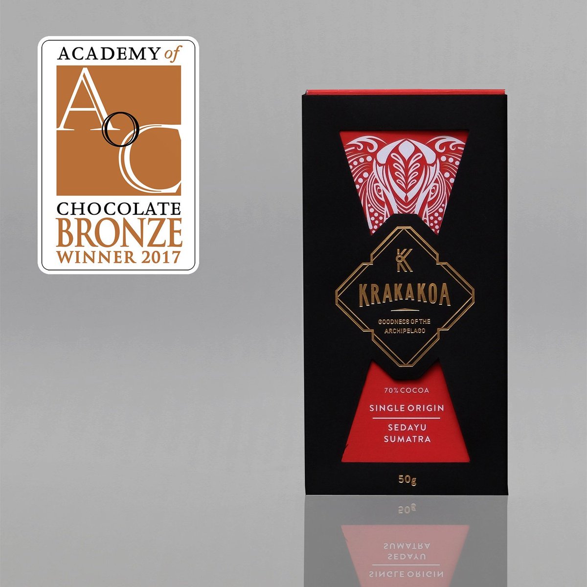 Here is our Single Origin Sedayu Sumatra Bar, recent bronze winner at the Academy of Chocolate Awards 2017
#chocolatelovers #chocolateaddict