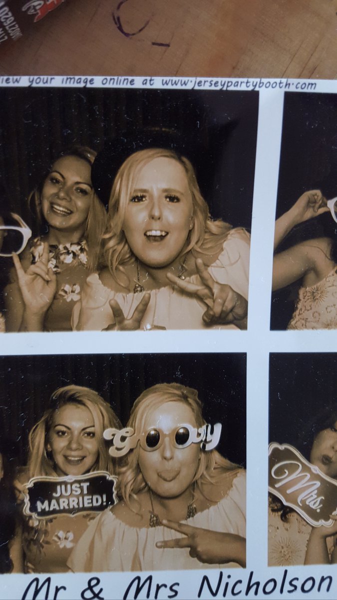 ArcadiaLockhart's tweet photo. I don't even know how to use this but I'm determined to get Mcfly birthday wishes for @vickybenn91 @mcflymusic  @TomFletcher @MrsGiFletcher https://t.co/0YjQov3kb1
