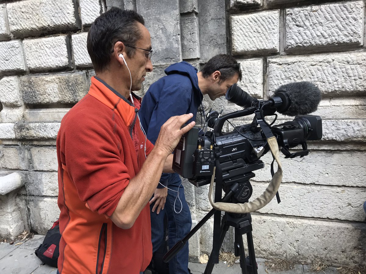DavidSauraPerez's tweet photo. En interview pour Fr3 🎥 #350ms @sd6production @France3tv @VilledeGrenoble #Work 😘 https://t.co/lby0P6EGKd