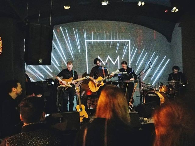 MyFirstSingleUK's tweet photo. Комната105. Слушайте , они качают !
.
#vsco #spb #spbmusic #unionbar #комната105 #music #club #listen #friends #myview #band https://t.co/c6JFT600YW