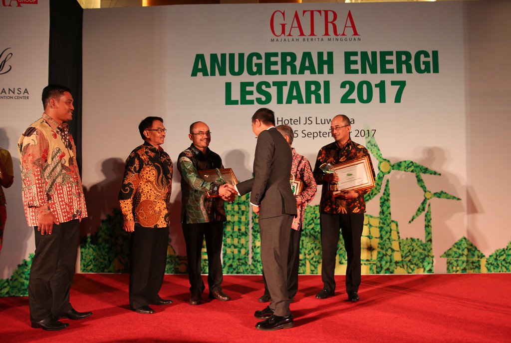 #SahabatAA, baru-baru ini #AsianAgri mendapatkan apresiasi dari pemerintah #Indonesia dalam acara penghargaan Anugerah Energi Lestari 2017.