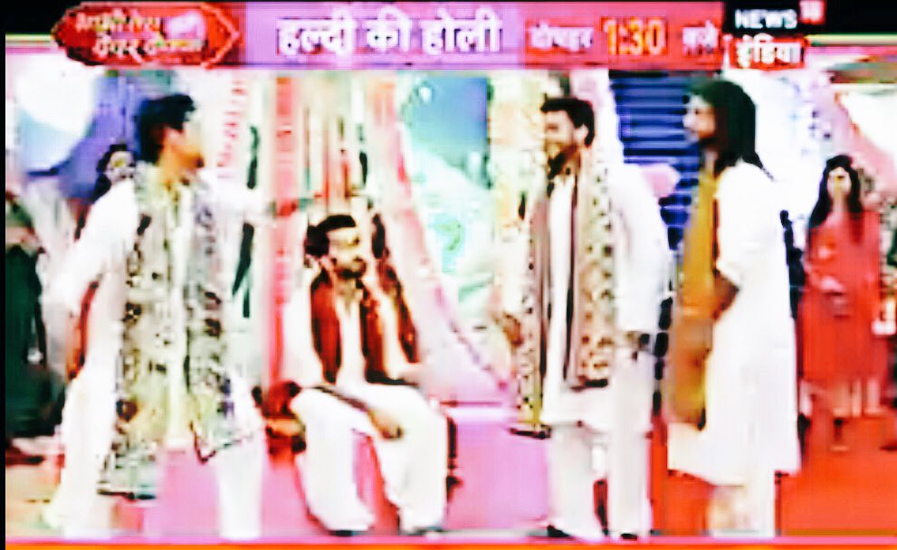 pinks_a13's tweet photo. #Ishqbaaaz #Shivaay in White with haldi #MyPoor❤️ #Obros having haldi holi. #LegitGoals 😭😭😭😭😭#Segments💃#khusiyaaanOnWay 😍😍😍😂😂 https://t.co/aOf3Vee7He