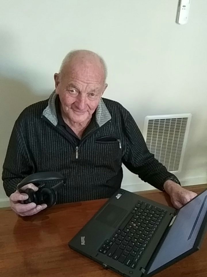 Another valued guest. Dr Common will be speaking to year 3 students tonight #DeakinMedicine sharing professional insights.