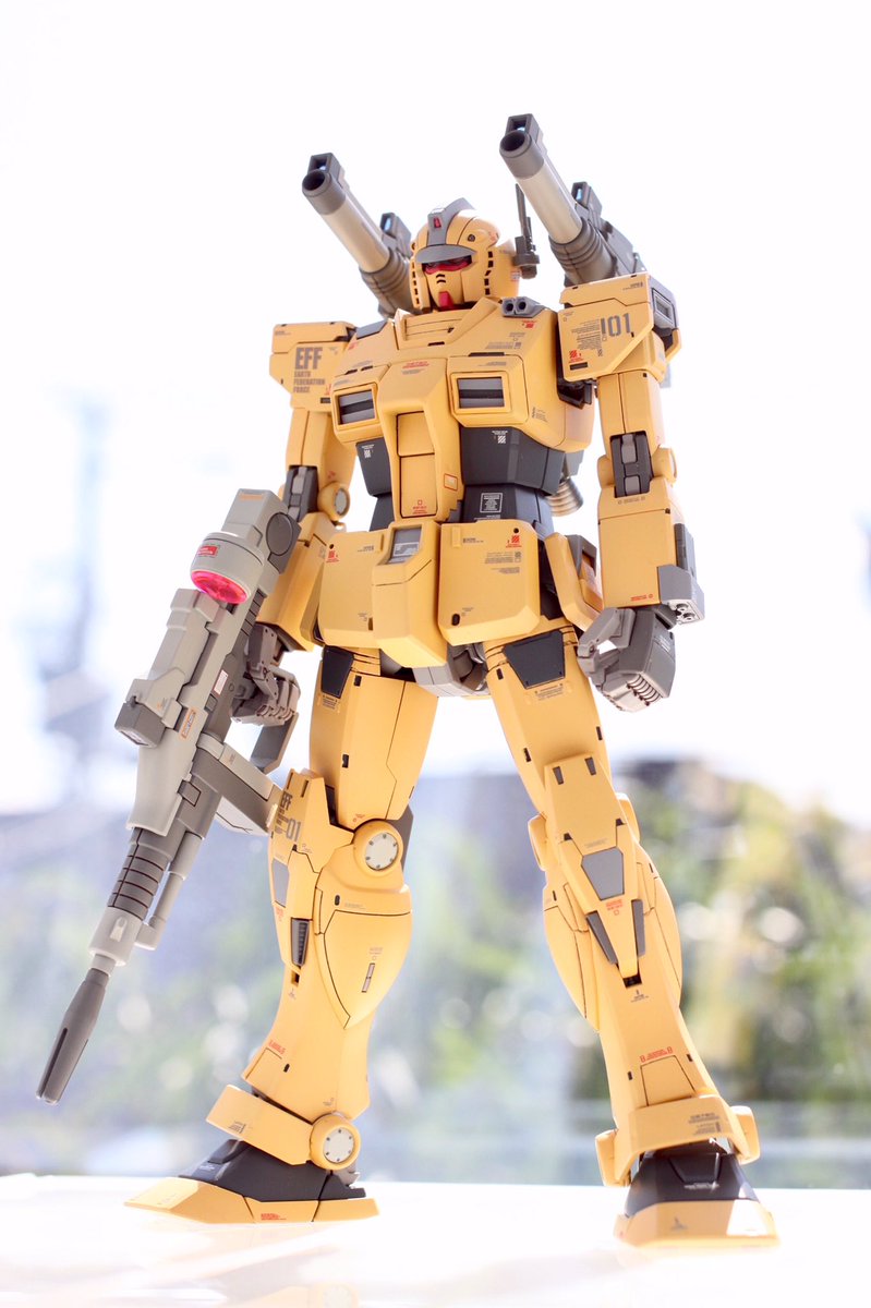 takumi0917's tweet image. 素晴らしい秋晴れなので、MG RX-78-2 GUNDAM roll out colorを自然光撮影(゚ー゚)