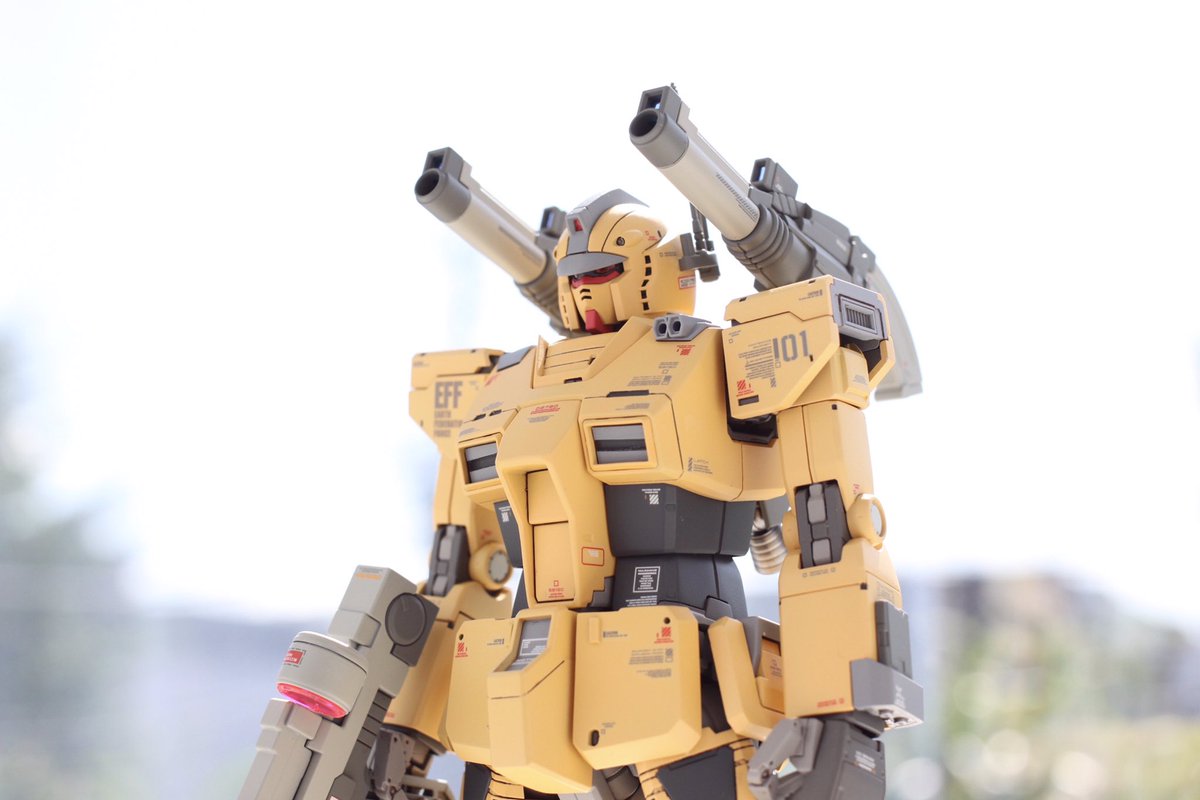 takumi0917's tweet image. 素晴らしい秋晴れなので、MG RX-78-2 GUNDAM roll out colorを自然光撮影(゚ー゚)