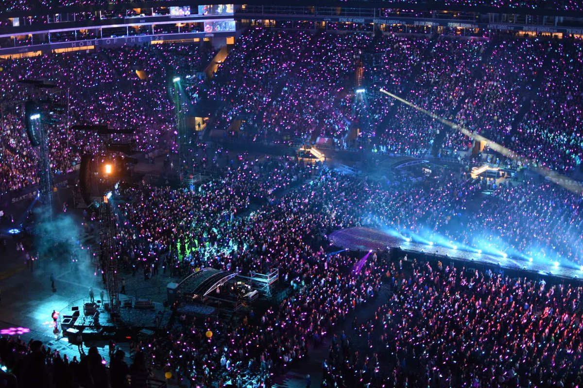 WillboWonka's tweet photo. In a stadium of A Sky Full of Stars listening to Hymm of The Weekend, I had an Adventure of a Lifetime while I Viva la Vida in Paradise https://t.co/lFpQavM9M0