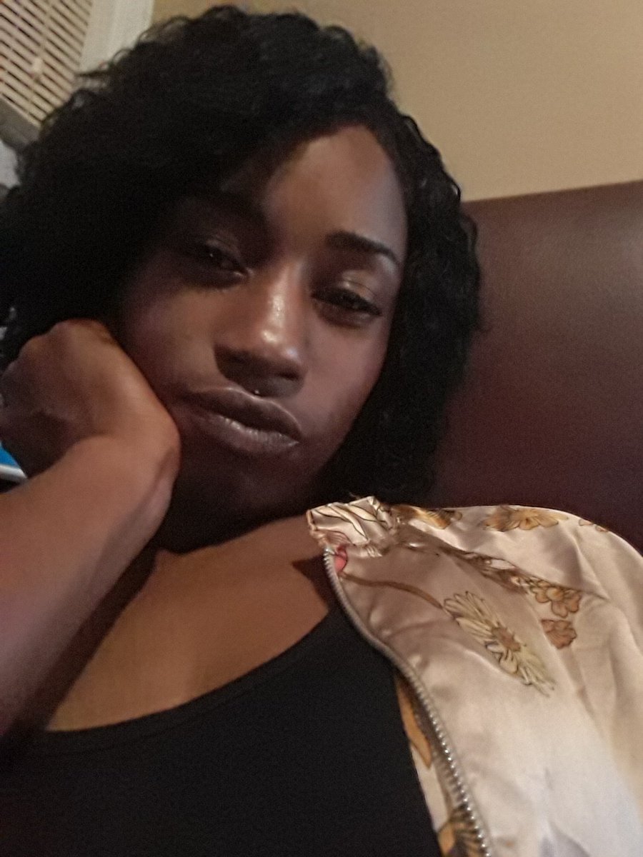 MoniMackn's tweet photo. I don't like niggas but I want you https://t.co/YlOxDt8afW