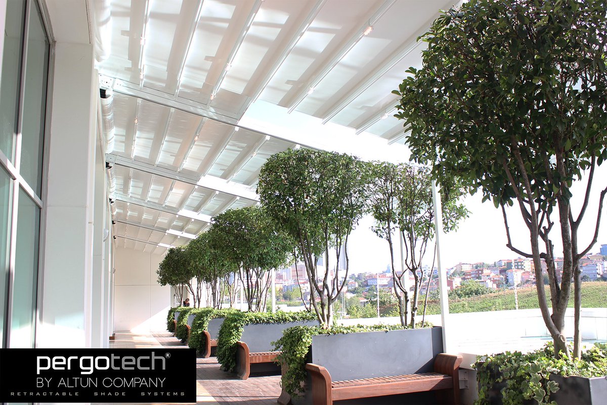ALTUN_PERGOTECH's tweet photo. A minimal touch
#pergotech #outdoorlife #pergola #FourSeasons #architecture #exteriordesign https://t.co/nmayd6alrl