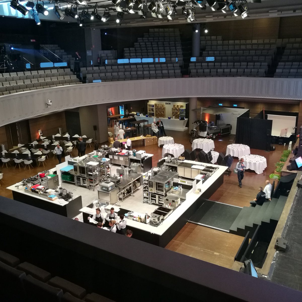 C’est le jour J ! Le #Bocusedorfrance a lieu aujourd’hui à Paris ! Suivez l’événement sur notre Twitter, Facebook et Instagram ! 🇫🇷