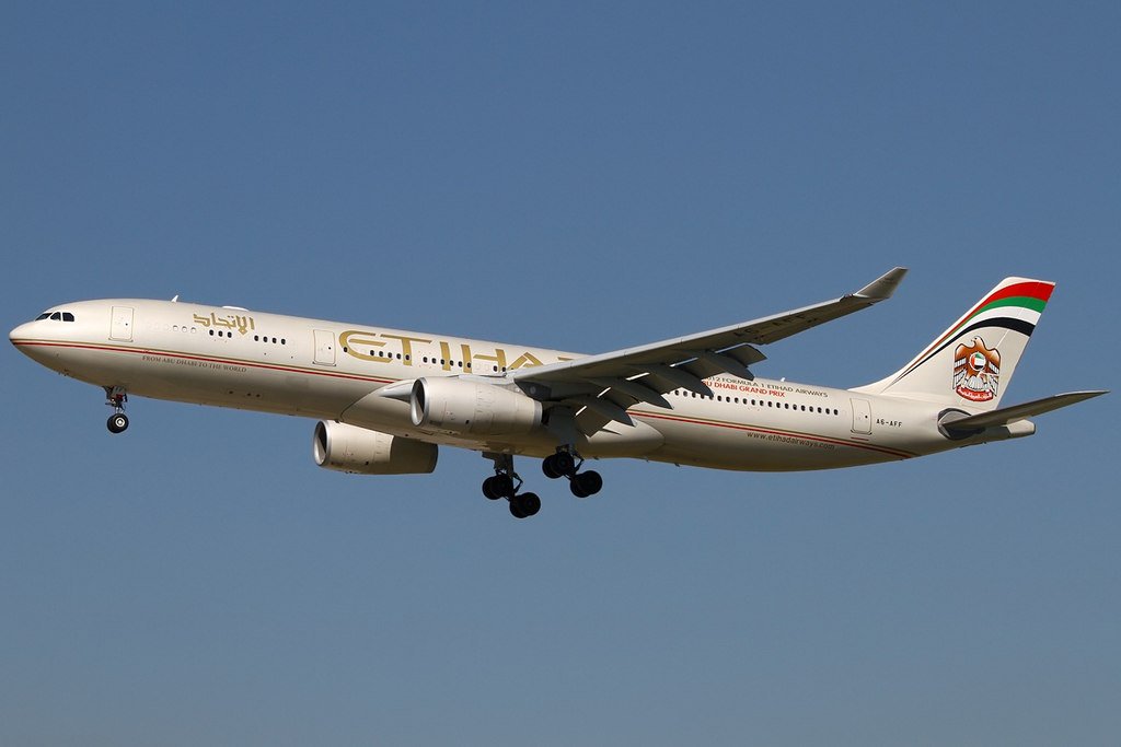 Yesparking_MXP's tweet photo. Dieci anni fa il primo volo #etihadairways da #Malpensa.
Approfitta delle tariffe speciali.
#yesparkingmalpensa
https://t.co/D6KSW0Jf3i https://t.co/mK1XBPfdlr
