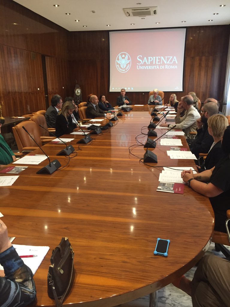 TordTalmo's tweet photo. NTNU Forskerforbundet på besøk på Sapienza. Flott sted, flott velkomst og interessante samtaler @RicercaSapienza https://t.co/pZJ54QeEKI