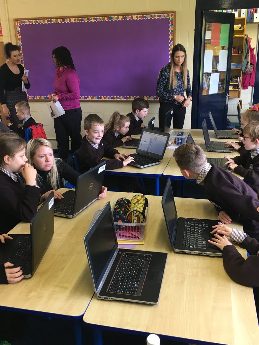 ScoilIde's tweet image. Start of #ScratchMaths in 2nd as children &amp;amp; @MICLimerick Student Teachers on placement use directed numbers to move the Sprite over &amp;amp; back.